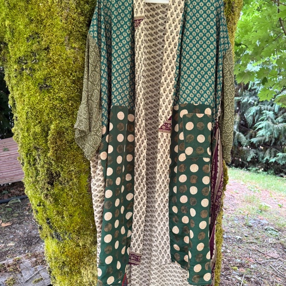 Kantha Bae Silk Serenity Kimono - Picture 2 of 7